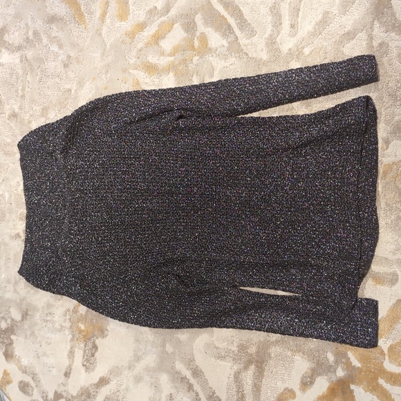 Sweater - Picture 1 of 3